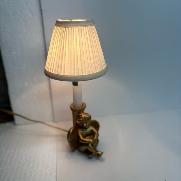 Vintage Gold Cherub Table Lamp With Pleated Shade Small - Picture 4 of 12